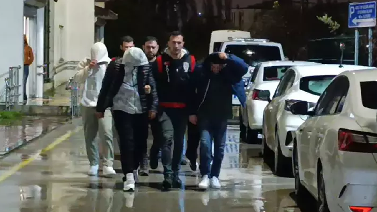 Adana'da sigara kavgası! “Sigara yok” dediler, bıçaklı saldırıya uğradılar!