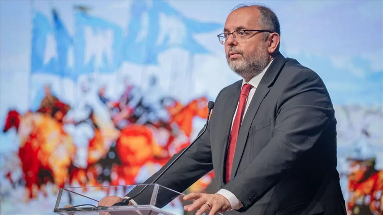 Erhan Afyoncu'dan teğmenler iddiasına yanıt: Yasal yollara başvuracağım