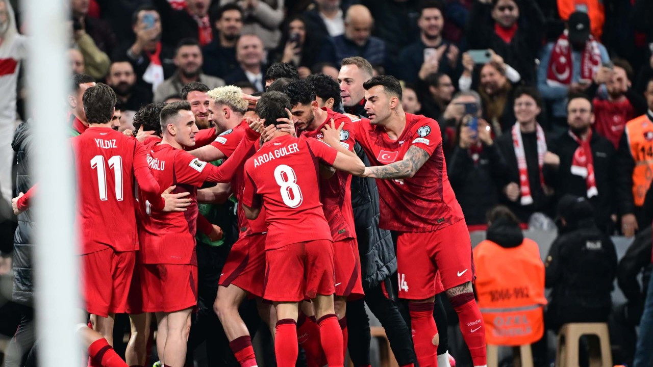 Dünya Kupası yolunda dev adım! A Milli Takım, Romanya’yı devirdi, final biletini kaptı!