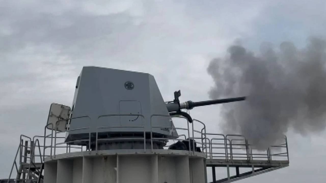 Milli deniz topu 'MKE Denizhan-76' göreve hazır