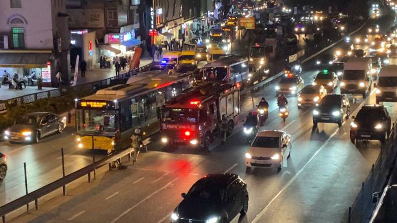 Bahçelievler’de korkunç kaza! Metrobüs kadının üzerinden geçti