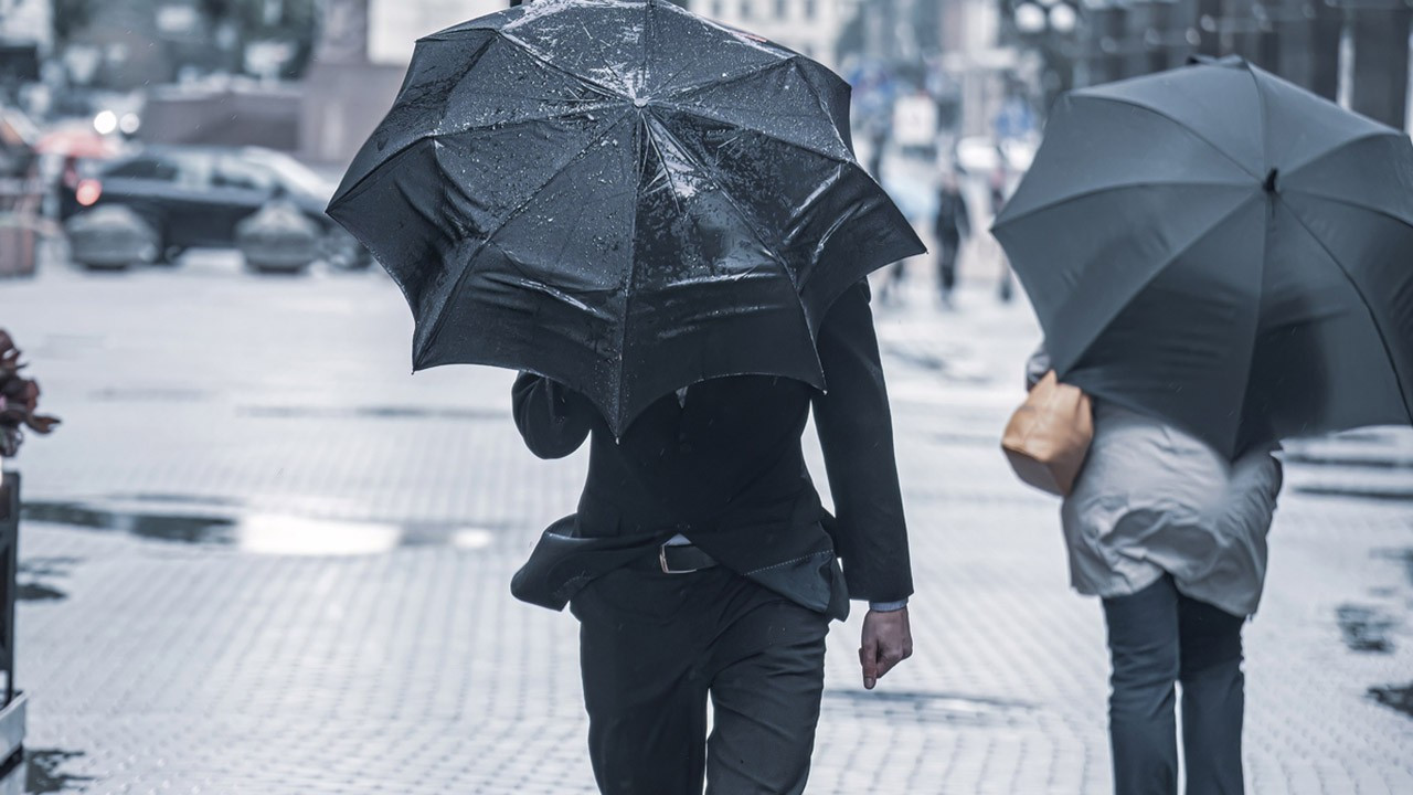 Günlerdir hiç durmadı! İstanbul'da yağışlar ne kadar sürecek?