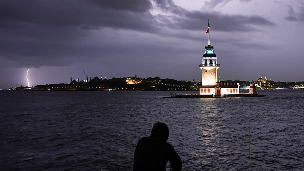 İstanbul Valiliği: 3 günde metrekareye 97 kilogram yağış düştü