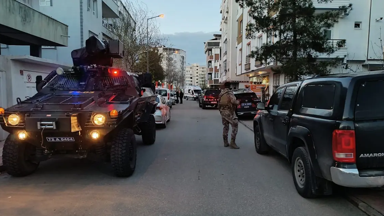 Batman'da aile içi facia! 17 yaşındaki çocuk, anne…