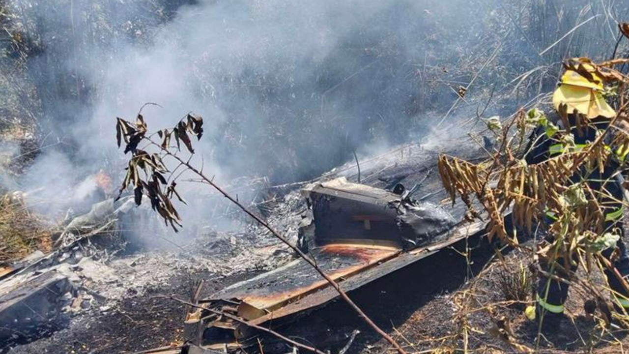 Filipinler'de kargo uçağı düştü: 2 pilot hayatını kaybetti