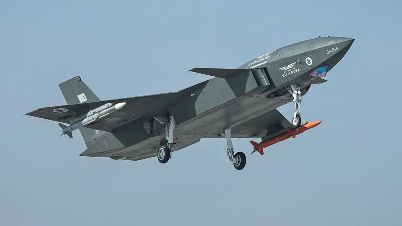 Baykar KIZILELMA testleri hız kesmiyor! KIZILELMA’dan başarılı IRST uçuşu