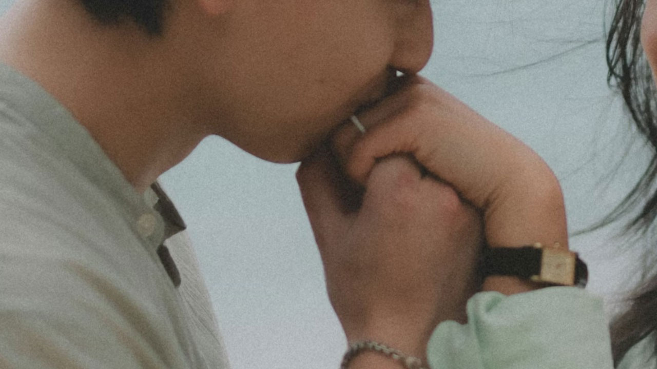 Rızasız el öpmek cinsel saldırı sayıldı