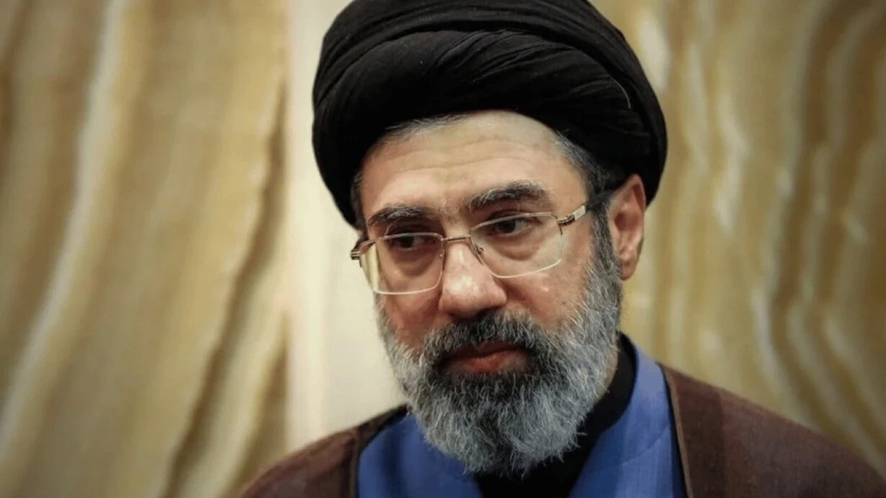 The Times’tan flaş iddia! ABD ve İsrail biliyor: Hamaney’in durumu ağır