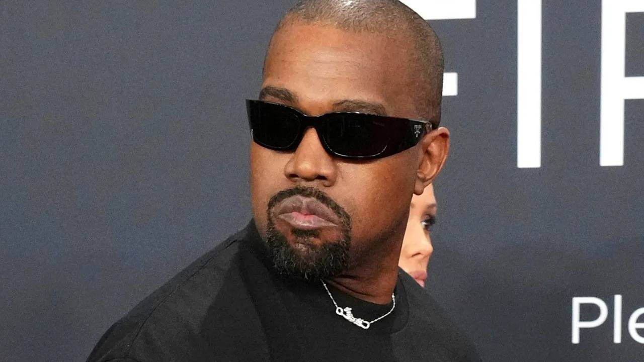 Kanye West'e İngiltere ambargosu! "Ülkeye girişi yasaklansın!"