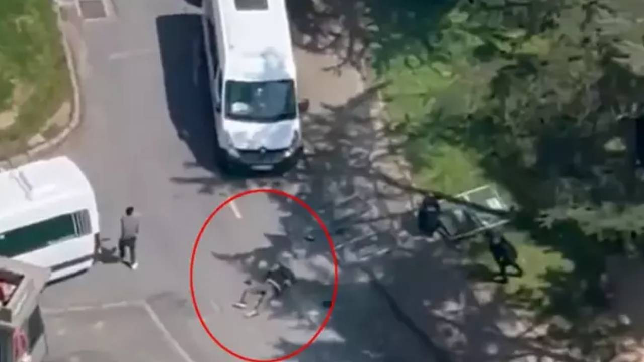 Teröristlerin etkisiz hale getirildiği anlar kamerada! Kahraman polislerimizin o anları dünya gündeminde