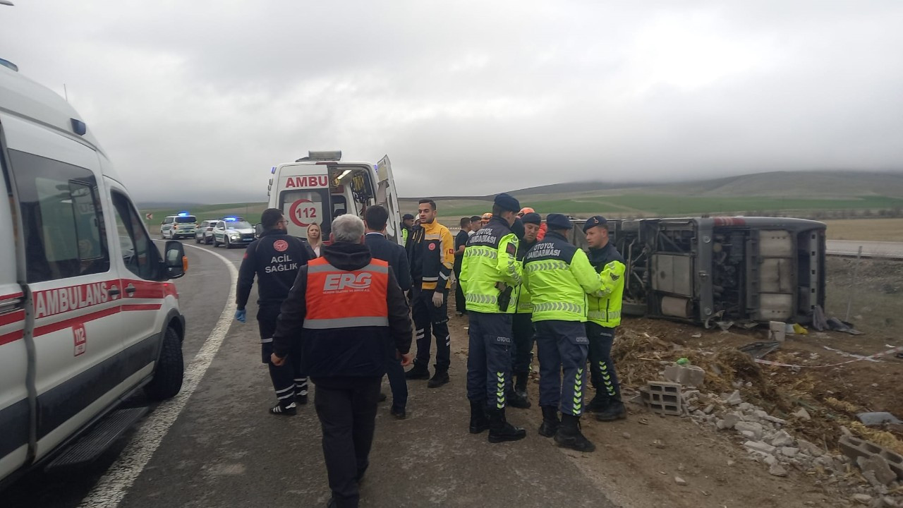 Aksaray'da korkutan kaza! Çok sayıda kişi yaraland…