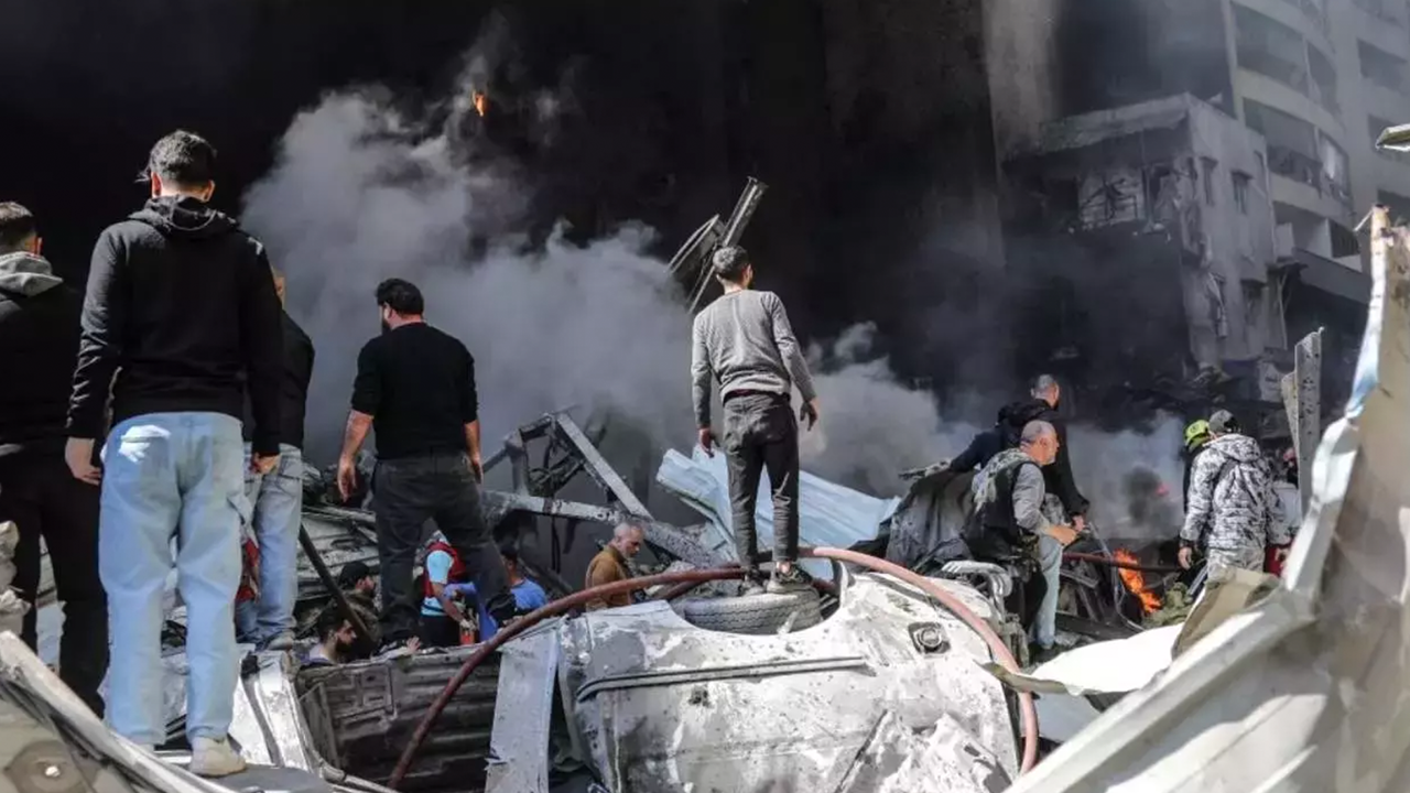 İsrail sivilleri hedef aldı! 10 dakikada 100 nokta vuruldu! Onlarca ölü, yüzlerce yaralı var!