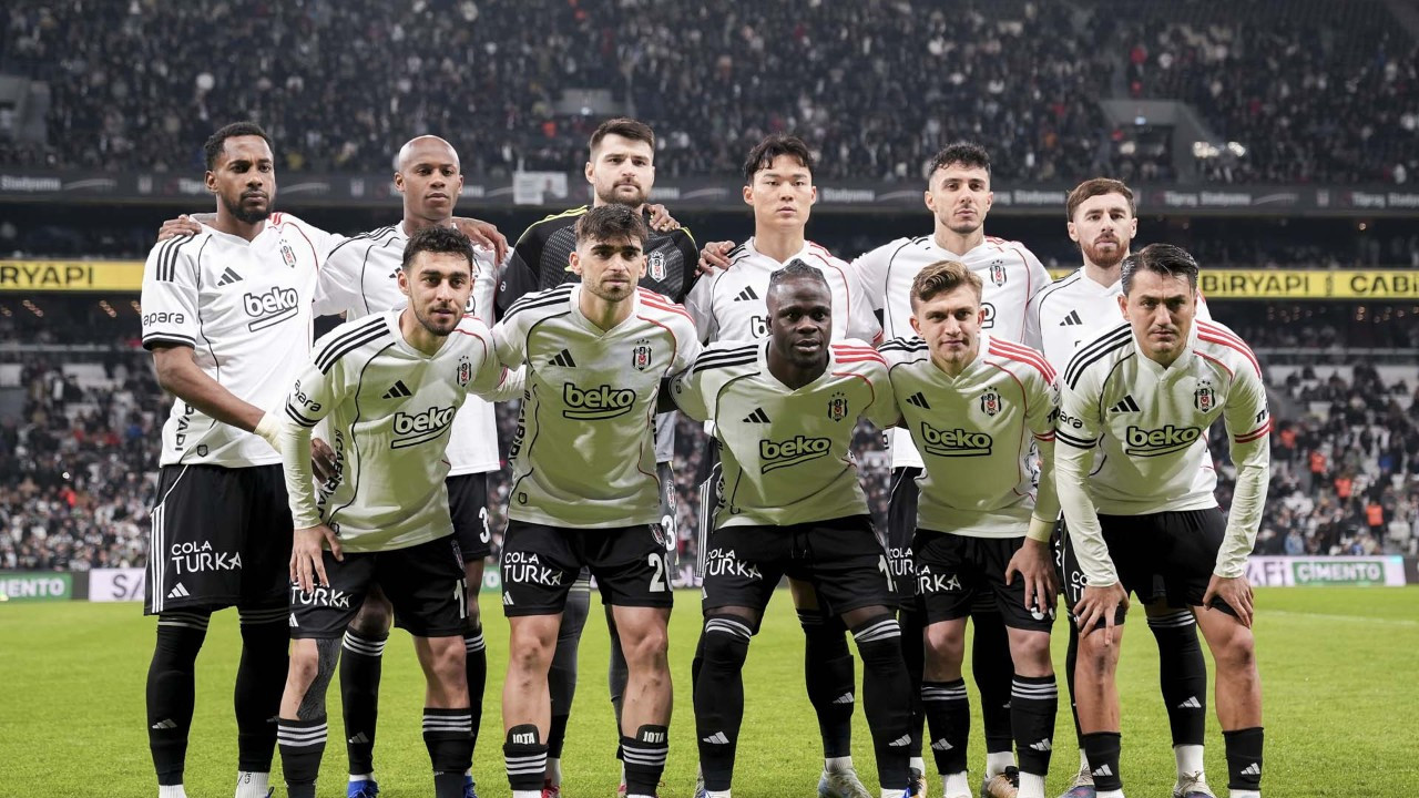 Beşiktaşlı yıldıza büyük şok! Performansı tepki çekti: Oyundan çıkarken ıslıklandı