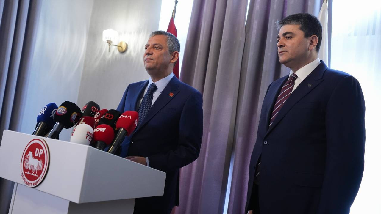 Özgür Özel, DP Genel Başkanı Uysal'ı ziyaret etti