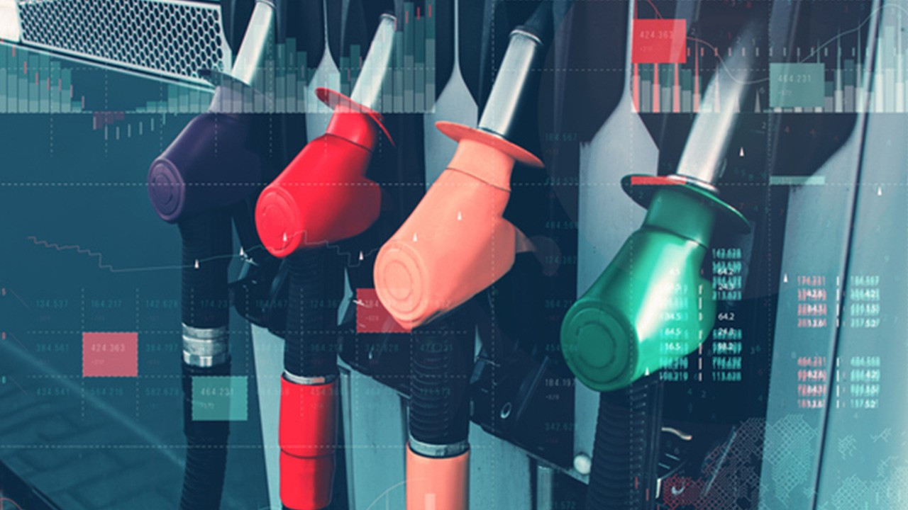 Herkes bu gece yarısı bekliyordu! Motorinde büyük indirim iptal mi? Gözler tabelalarda!