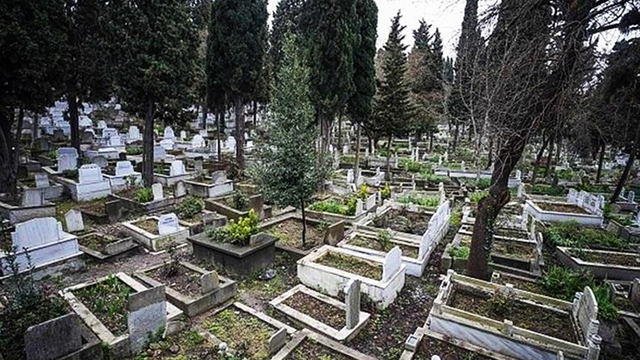 İstanbul Valiliği duyurdu: Mezarlıklarda yeni dönem: Dijital kalkan geliyor