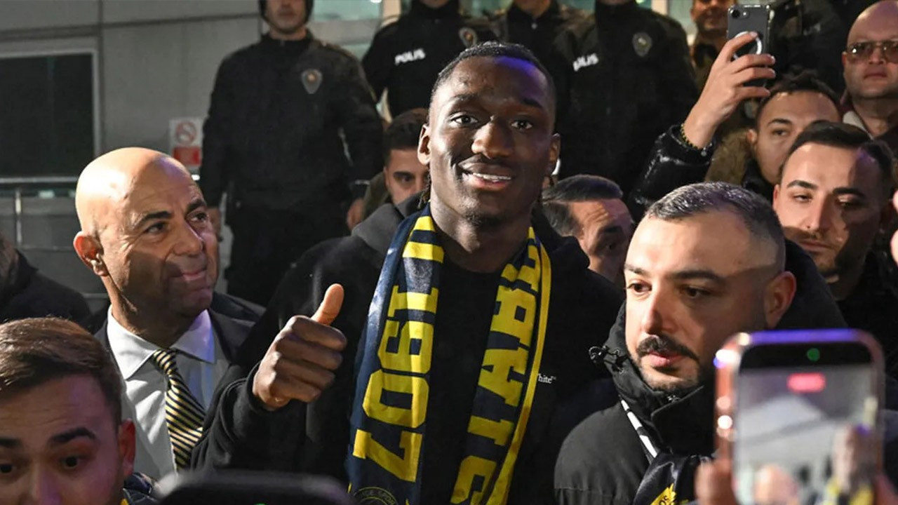 Fenerbahçe'de Genel Kurulu buz kestiren Sidiki Cherif sözleri: 150 milyon euro ben kazanmıyorum