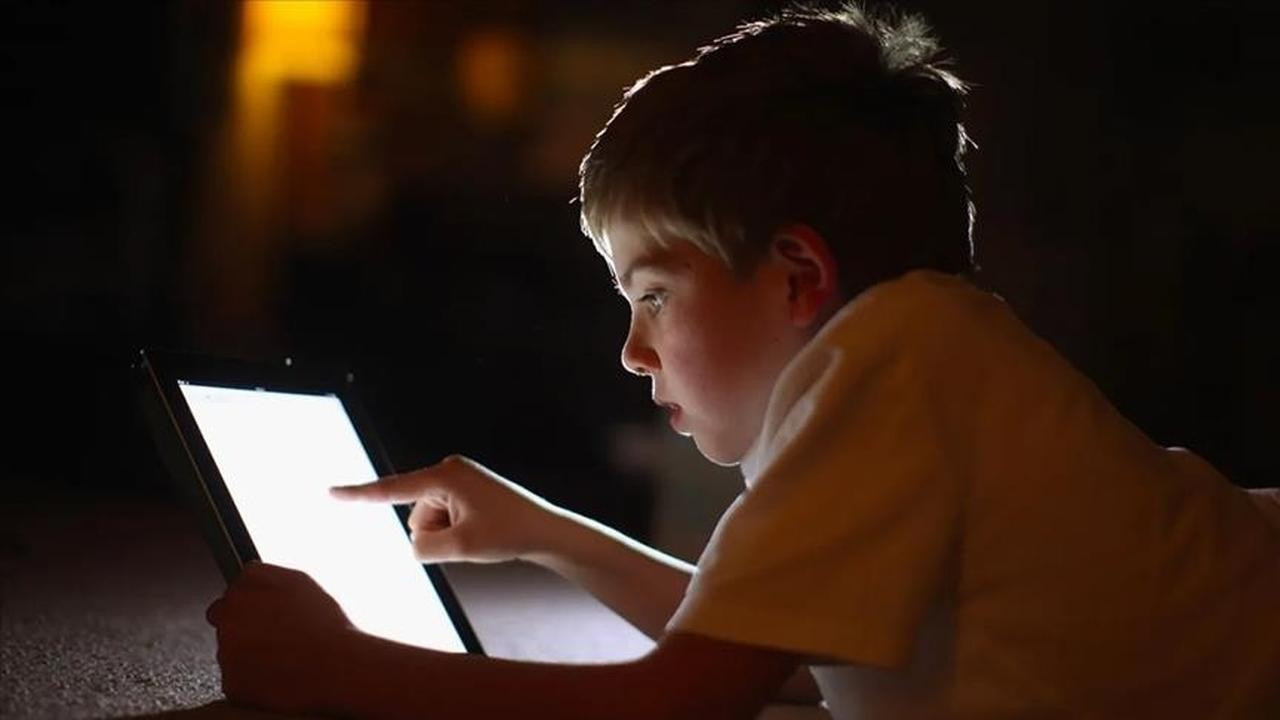 Oyun, VPN, hat... Çocuklar için dijital dünyaya yeni kurallar geliyor