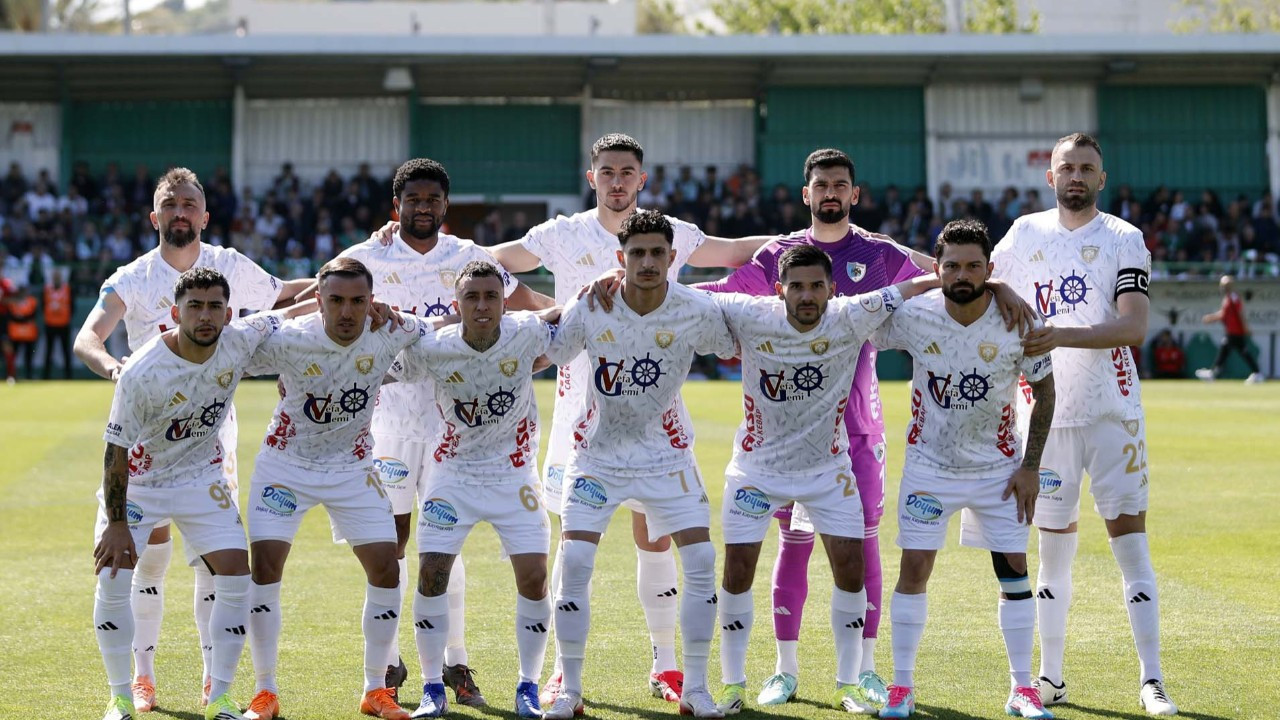 5 yıllık özlem bitti! Erzurumspor, Süper Lig’e yükselmeyi garantiledi