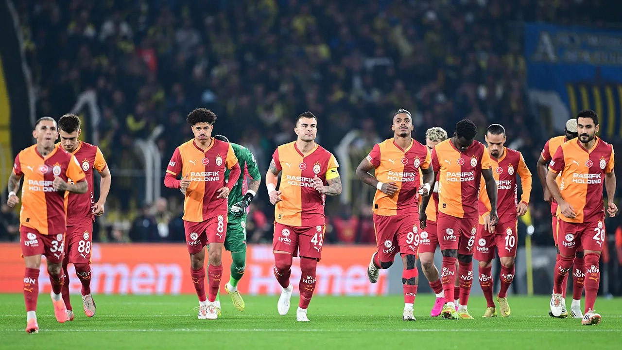 Fenerbahçe derbisine özel geliyorlar! Galatasaray'ın yıldızın İngiliz kancası
