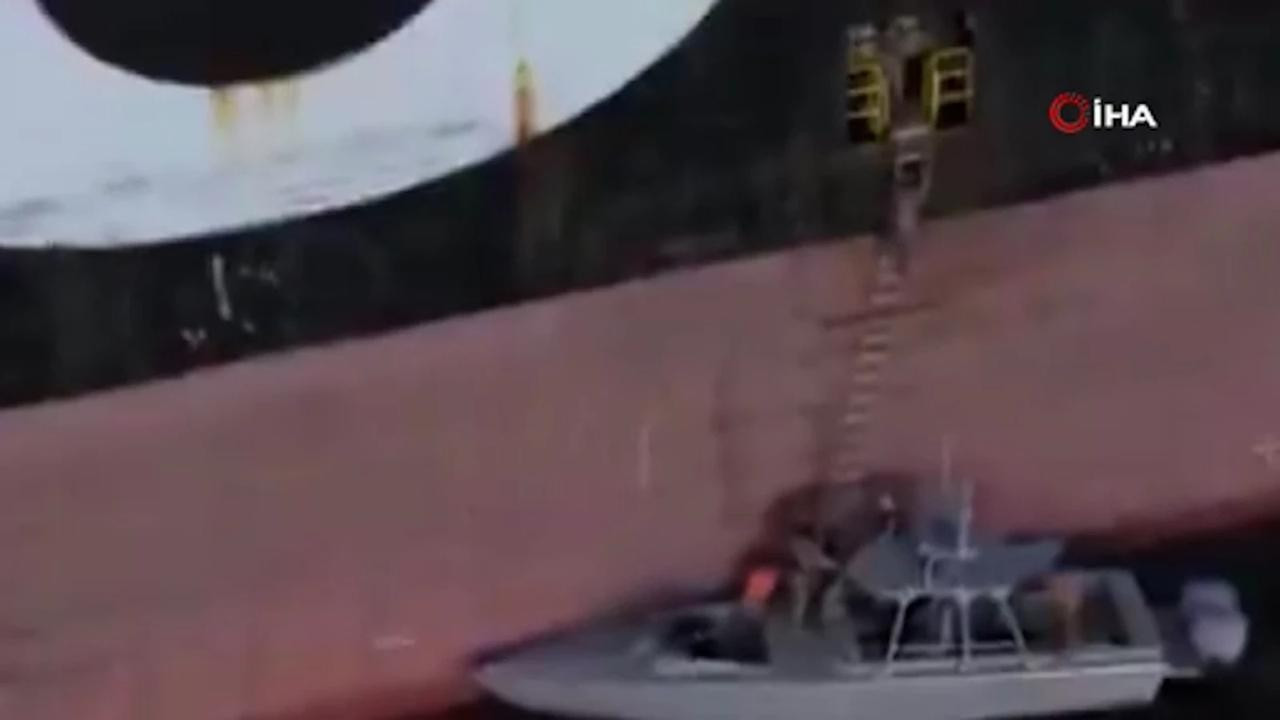 Hürmüz'de iki gemiye el konuldu! İran o anları saniye saniye paylaştı