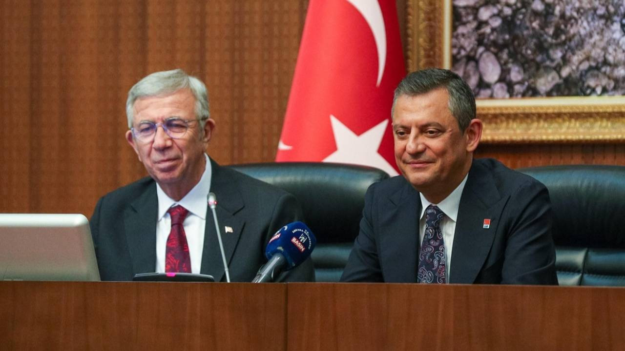 Beklenen görüşme Meclis'te gerçekleşti: Mansur Yavaş, Özgür Özel ile görüştü