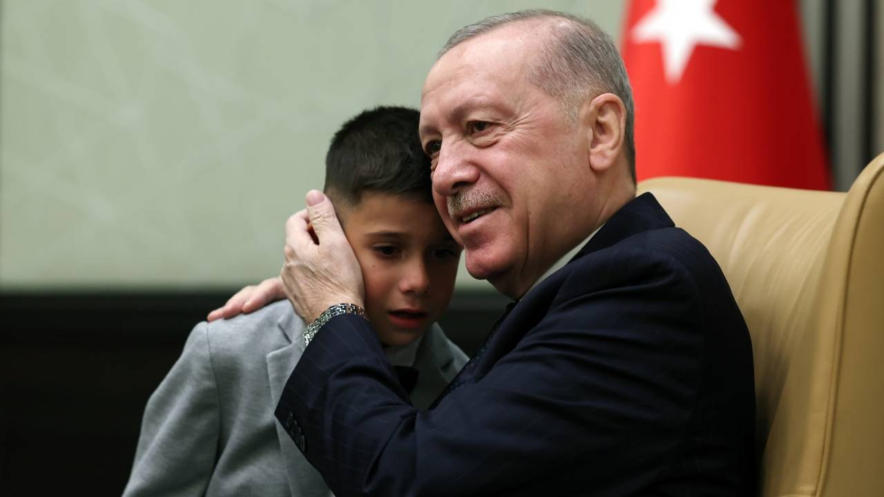 Beştepe'de 23 Nisan kutlaması! Cumhurbaşkanı Erdoğan'ı duygulandıran anlar