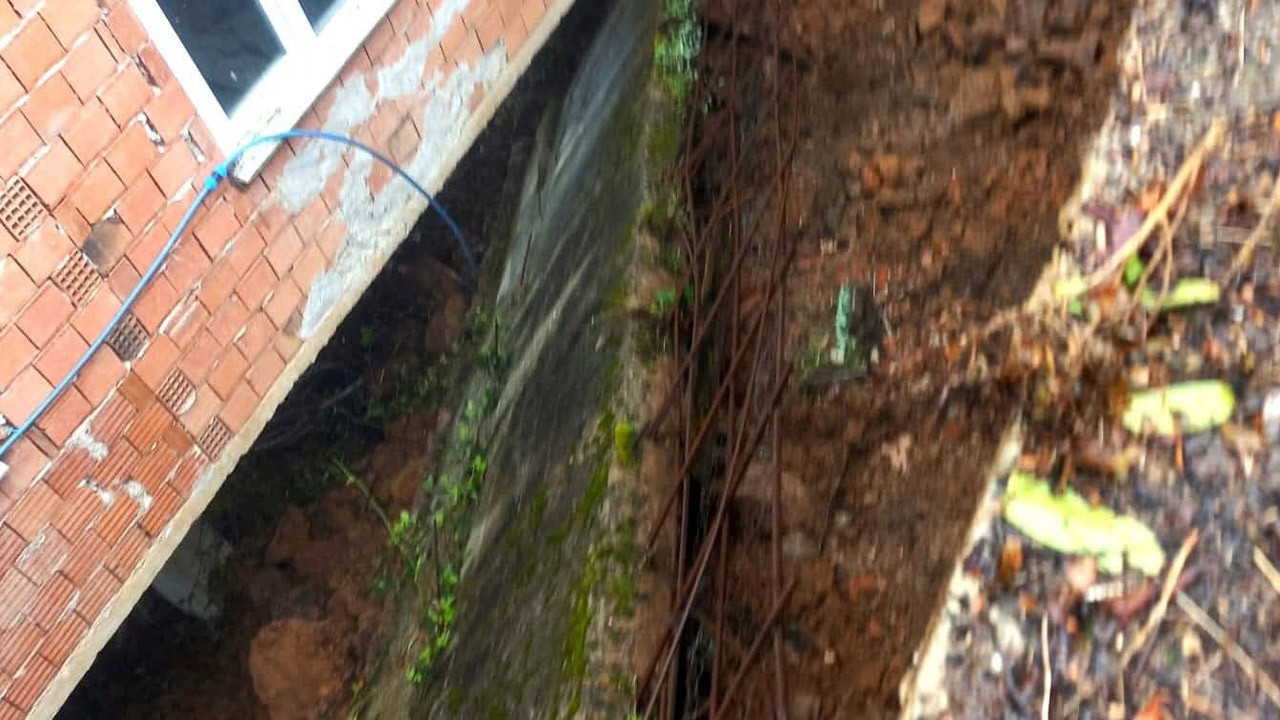 Trabzon'da şiddetli yağış heyelanlara neden oldu