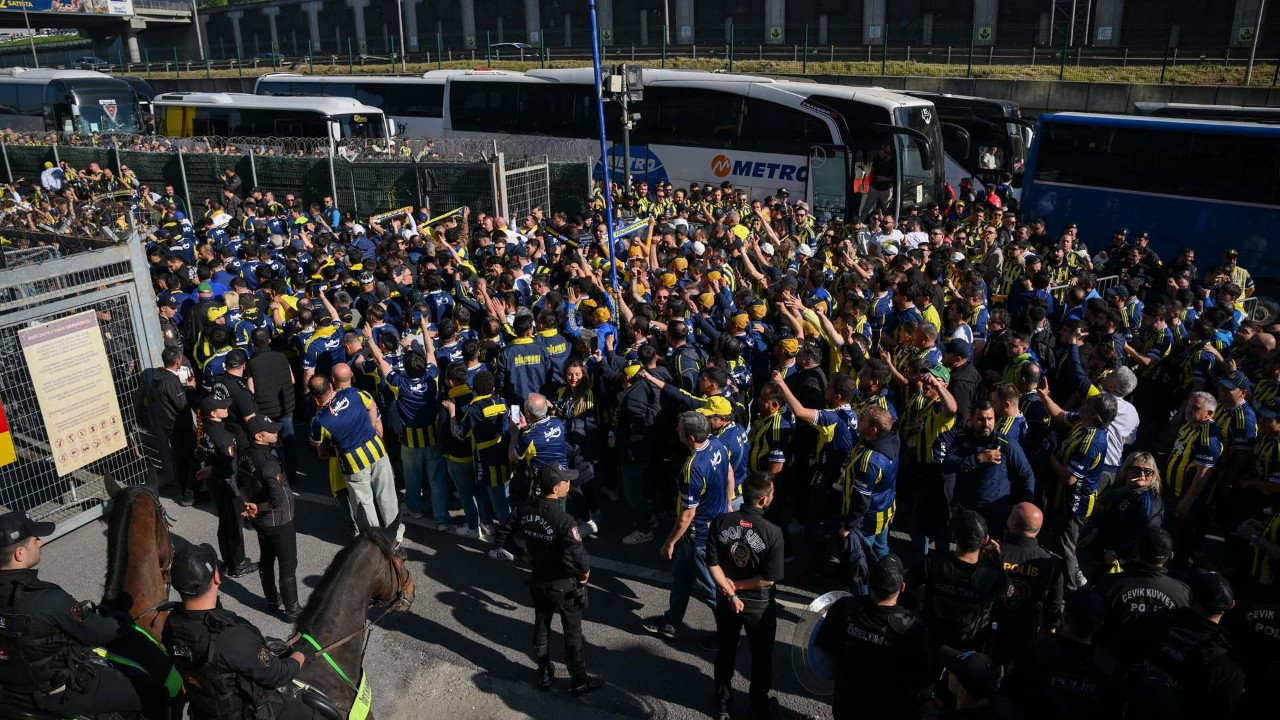 Fenerbahçe taraftarı, Ali Sami Yen Spor Kompleksi’ne ulaştı