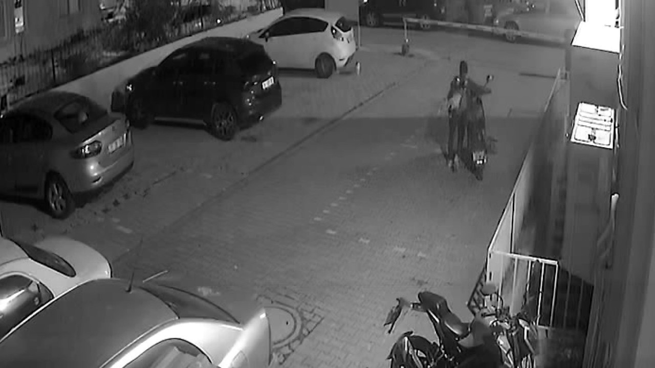 5 aracı çaldı, kameralara yakalandı! Savunması pes dedirtti: Bana benziyor ama ben değilim