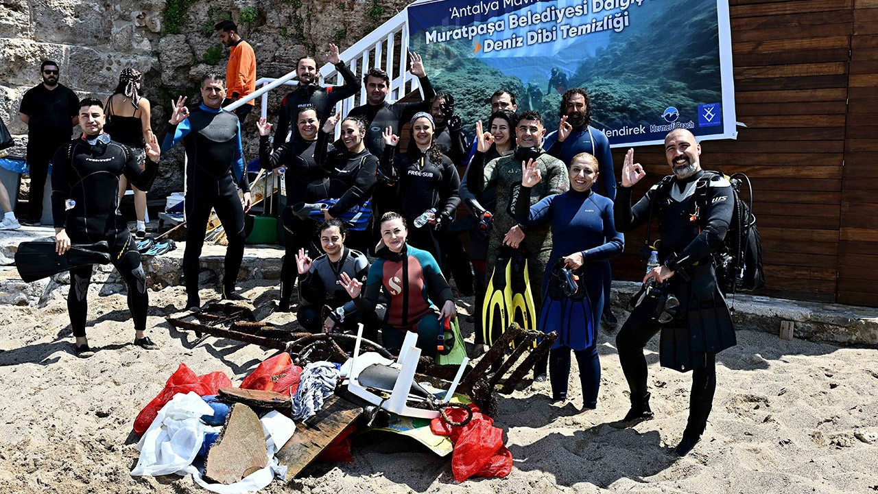 Mermerli Plajı'nda deniz dibi temizlendi