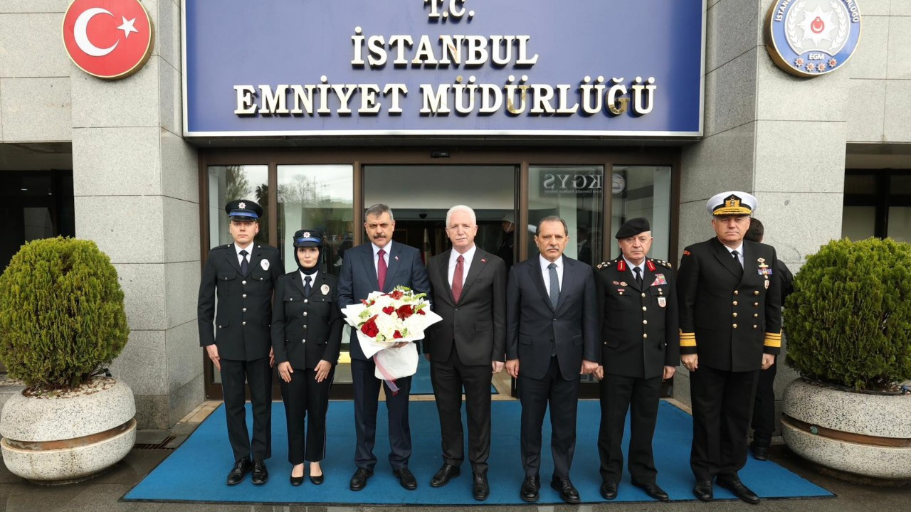 İstanbul’da 1 Mayıs 35 bin kamera ile izlendi! Bakan Çiftçi çalışmaları yerinde inceledi