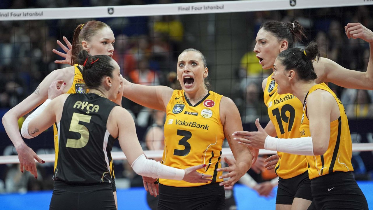 Müthiş geri dönüş! VakıfBank, Imoco’yu yendi, final biletini kaptı