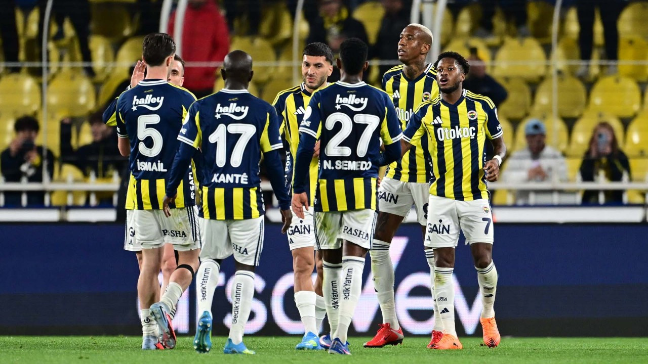 Talisca şov yaptı! Fenerbahçe, Başakşehir'i farklı yendi, puan farkı 4'e indi