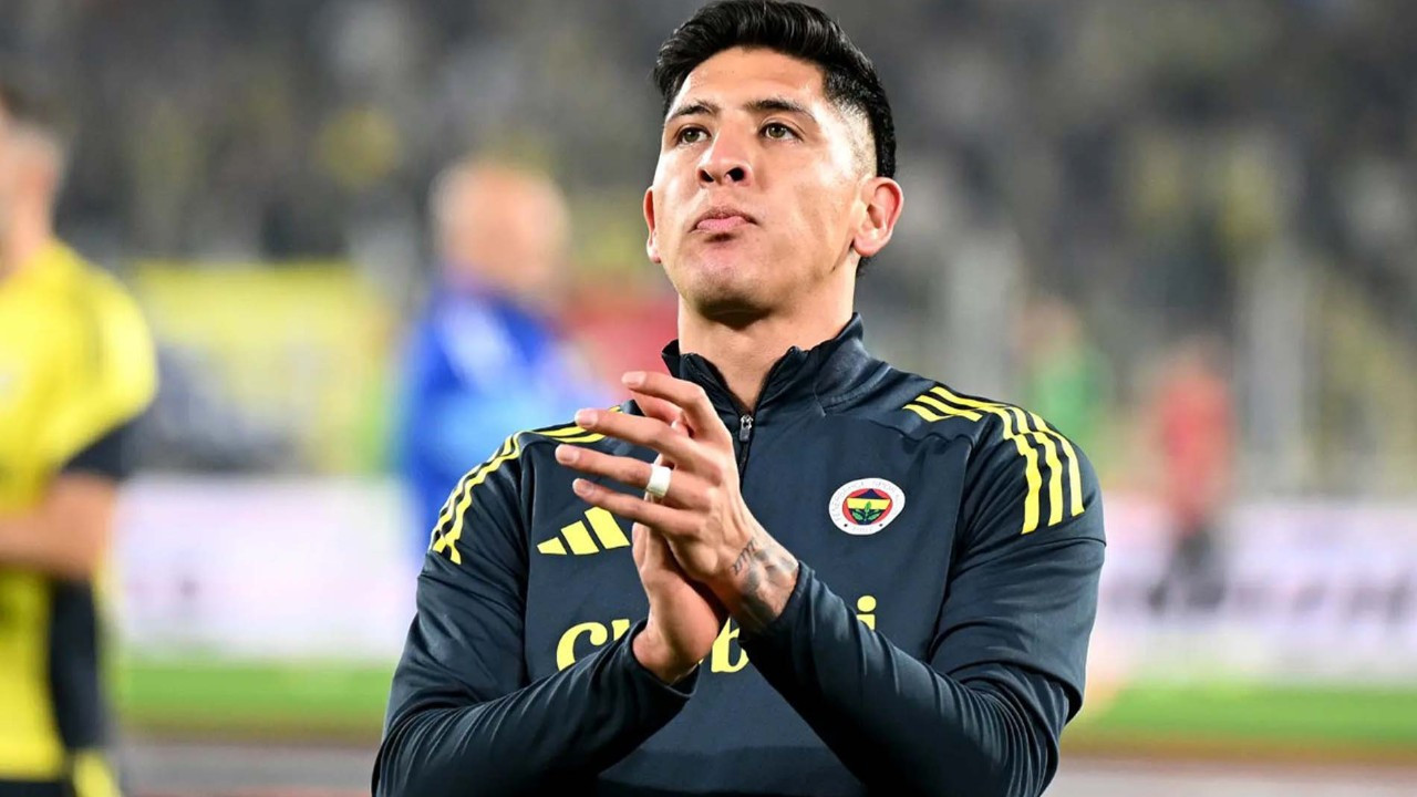 Fenerbahçe taraftarından Edson Alvarez’e büyük tepki! Islıklandı, yuhalandı