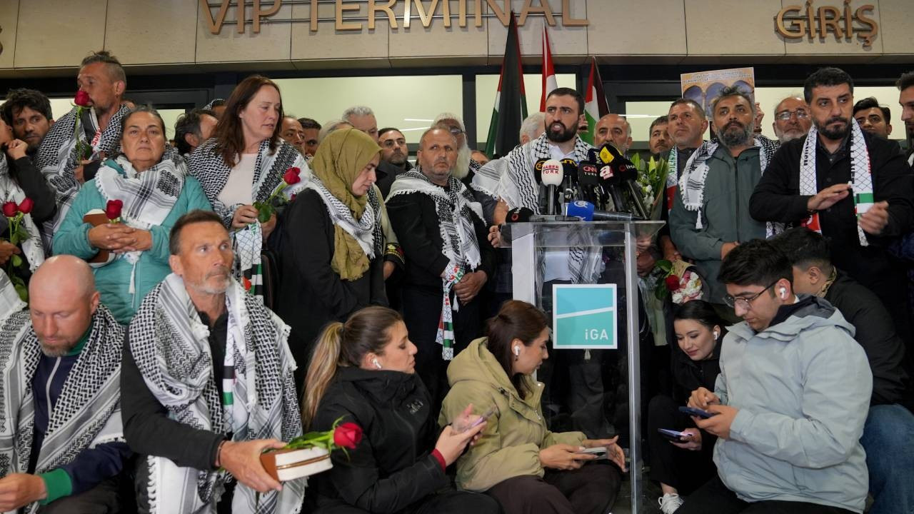 İsrail'in alıkoyduğu aktivistler yaşadıkları işkenceyi anlattı: Bize hayvan gibi davrandılar