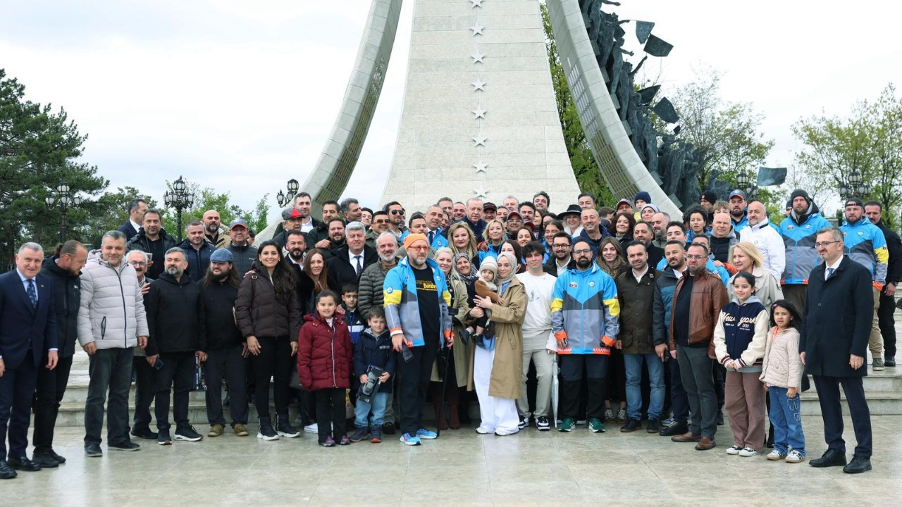 Cumhurbaşkanı Erdoğan, İpek Yolu Rallisi katılımcıları ile buluştu