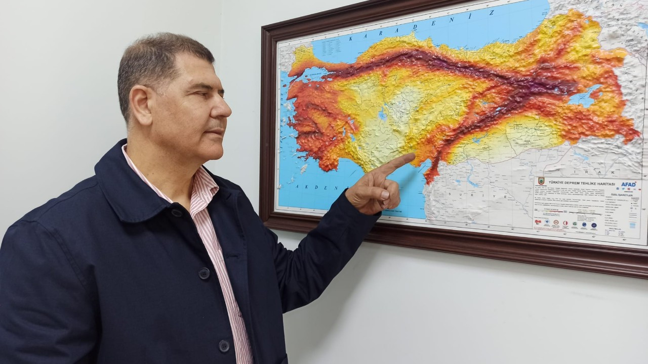 Prof. Dr. Semir Över’den iddialara yanıt! Deprem beklentisinde o faya dikkat çekti