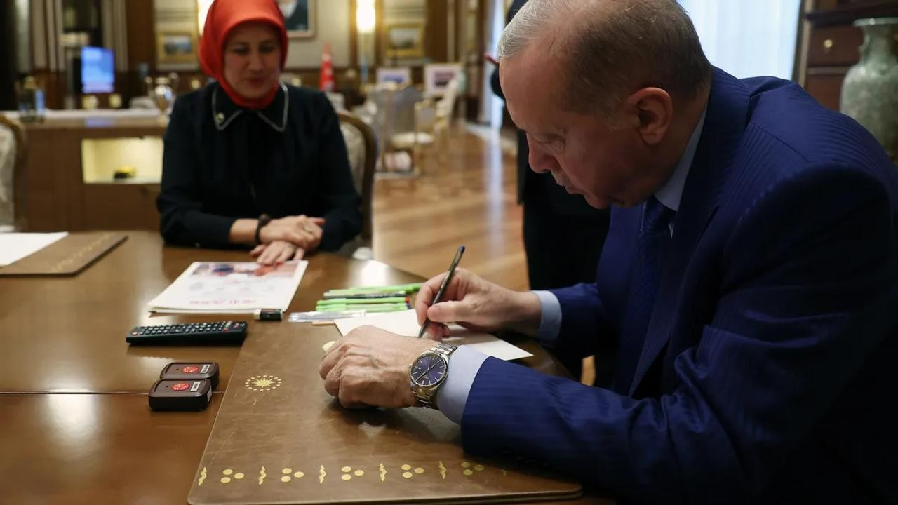 Cumhurbaşkanı Erdoğan'dan Türk Kızılay'a kurban bağışı