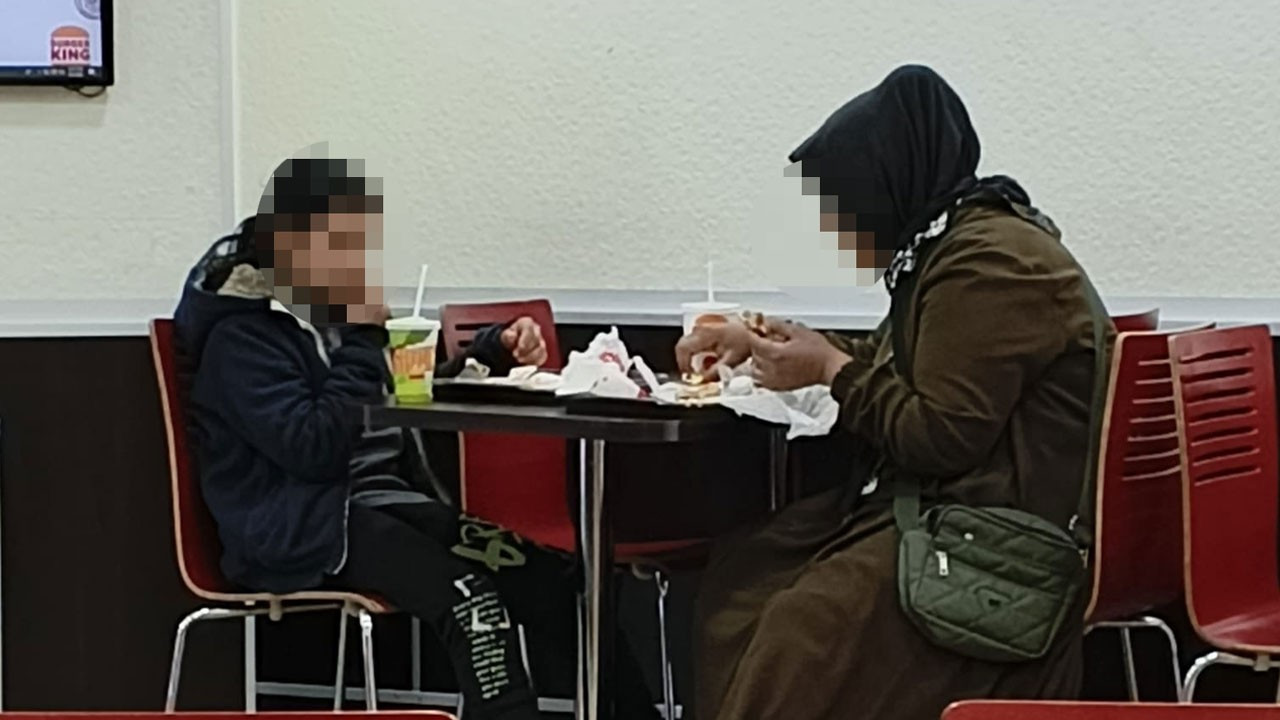 Hesabı sorulacak! Dar gelirli anne ve kızını kovan zincir restoranta inceleme başlatıldı
