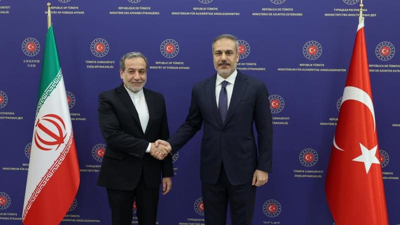 Dışişleri Bakanı Fidan, Arakçi ile telefonda görüştü