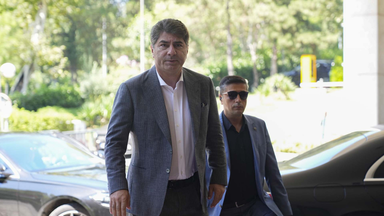 Seçim Fenerbahçe’ye yarayacak! Hakan Safi gemileri yaktı! 4 dünya yıldızı transfer için harekete geçti