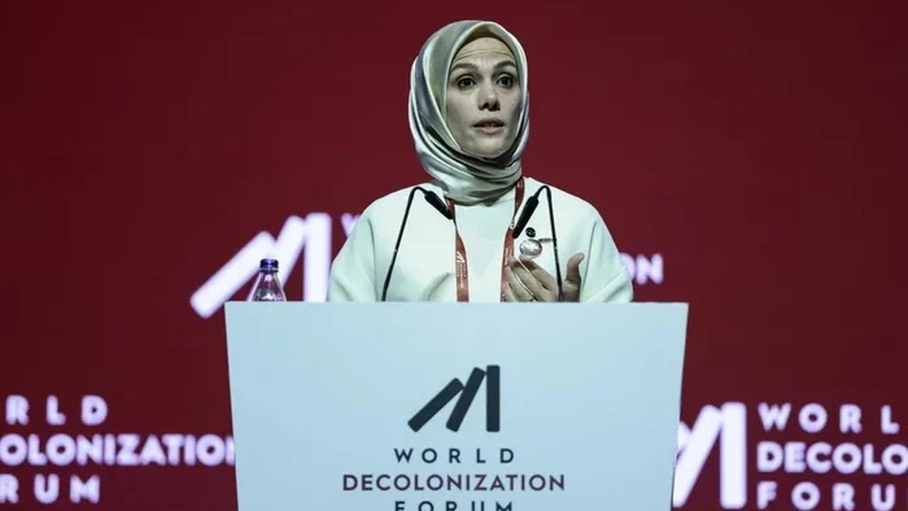 Esra Albayrak'tan Dünya Dekolonizasyon Forumu'nda dünyaya sorumluluk mesajı