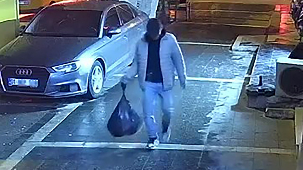 Adana’da pes dedirten hırsızlık! 2 birayı içip bilgisayarları çaldı