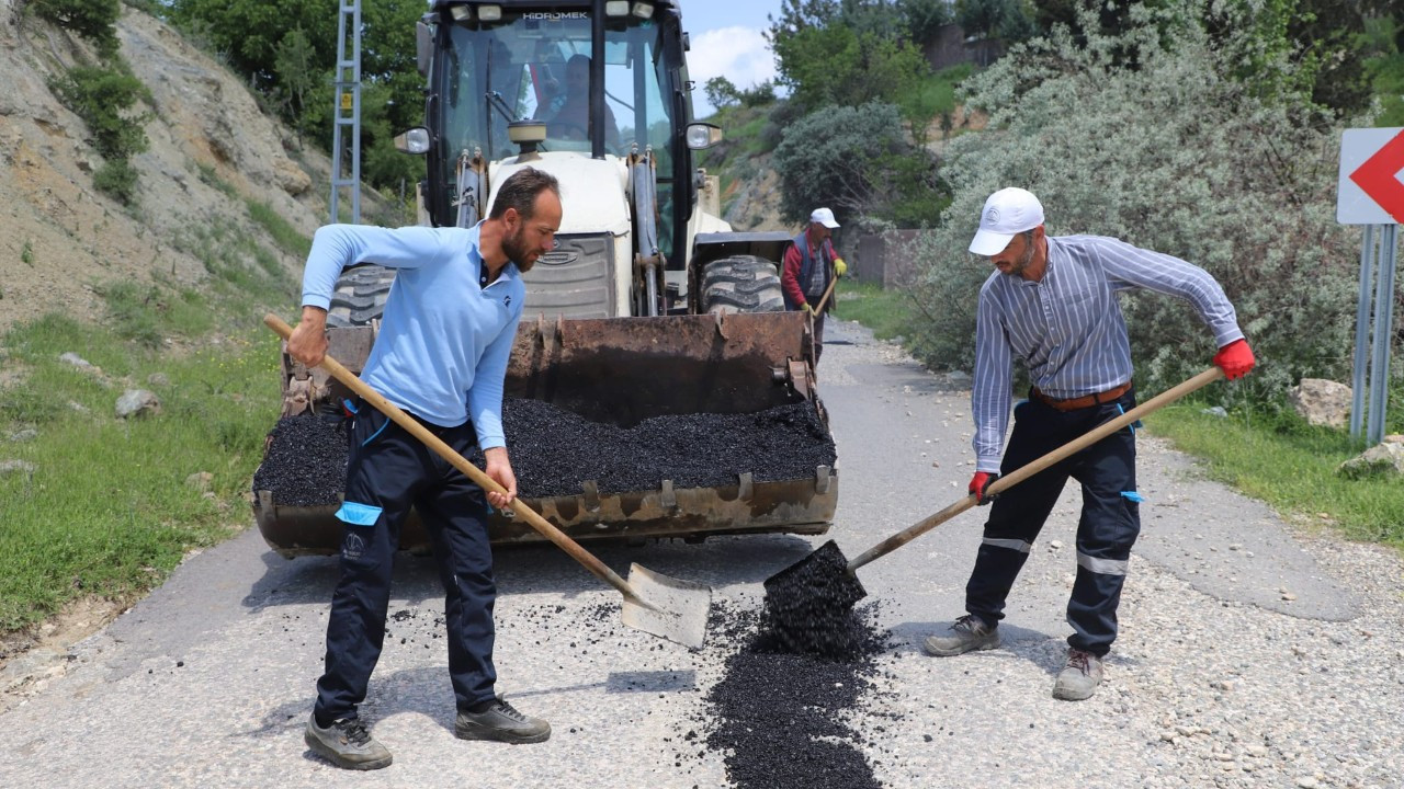 Dulkadiroğlu’nda yol çalışmaları hız kesmeden sürüyor! Yollar daha güvenli hale geliyor