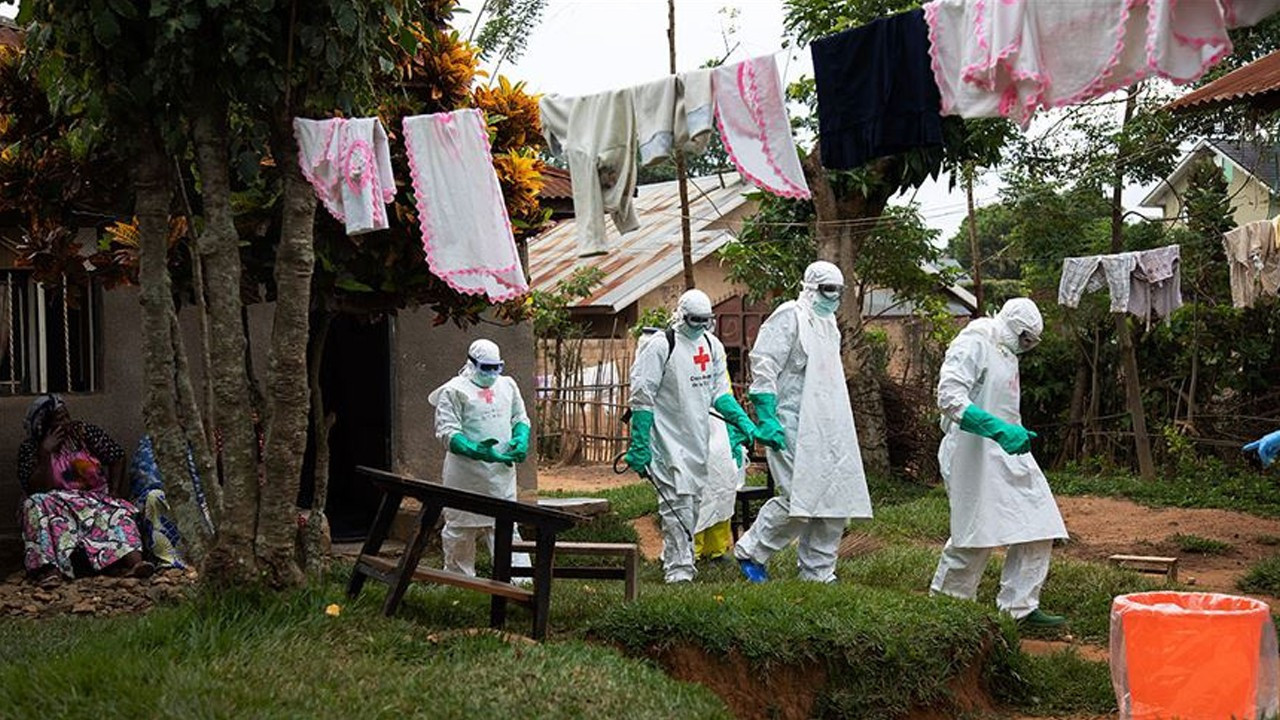 Ebola alarmı dünyayı ayağa kaldırdı! DSÖ acil durum ilan etti