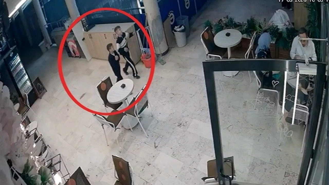 Fenerbahçeliler Derneği'nde yangın çıkardılar! 'Fenerbahçe’yi sevmiyorum' diyerek ateşe verdi
