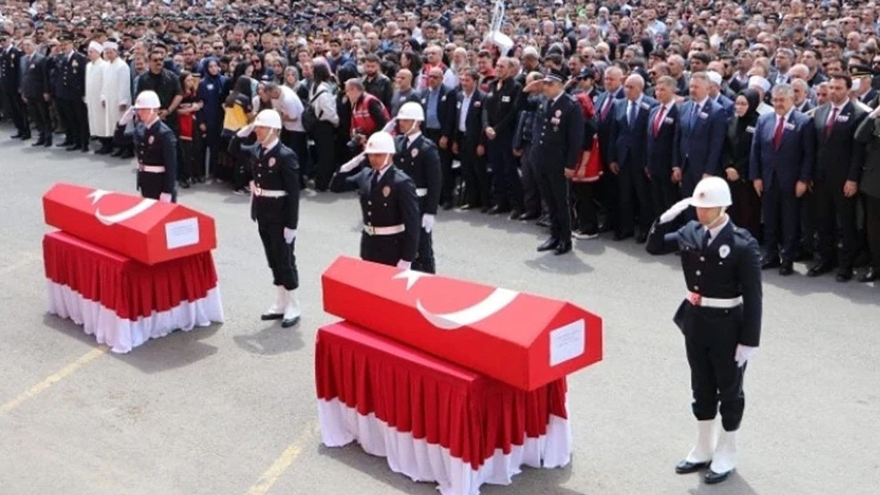 Tekirdağ'ın Çorlu ilçesinde şehit olan polislerimiz son yolculuklarına uğurlandı
