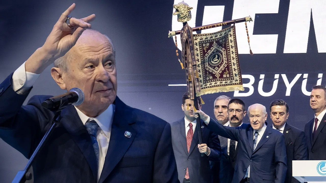 MHP kurultayında dikkat çeken hediye! Bahçeli'ye verilen altın kurt başlı tuğ ne anlama geliyor?