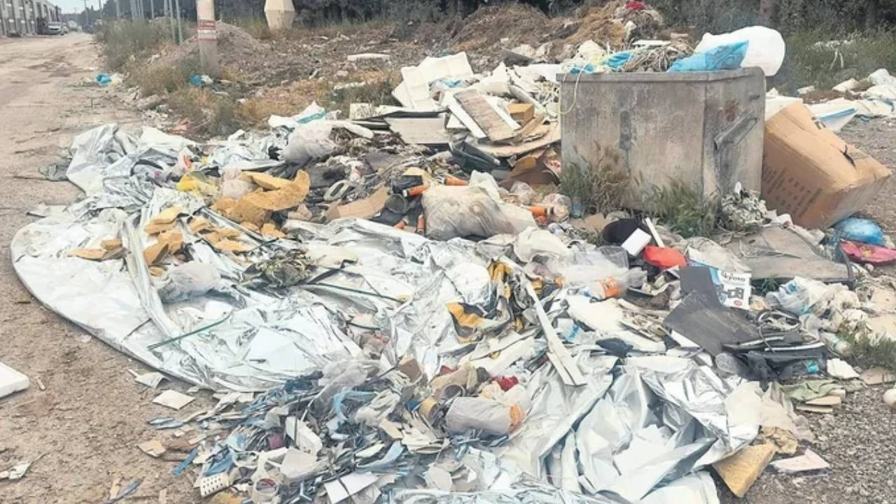 Buca'da isyan bayrağı çekildi! Gözde ilçe açık hava çöplüğüne döndü